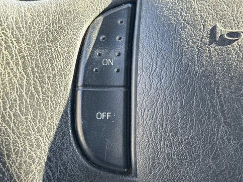 Used 2014 Ford E-350 and Econoline 350 XLT image 19