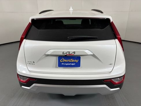 New 2026 Kia Niro LX FWD image 7