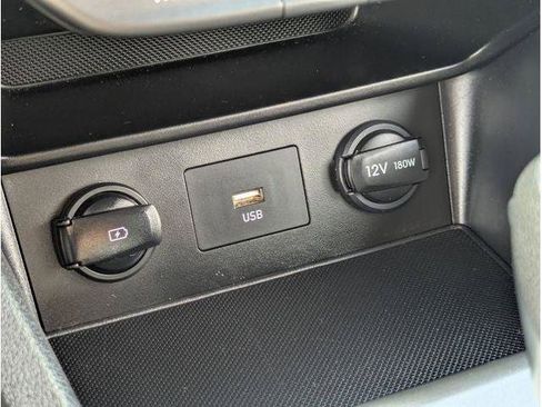 Used 2022 Hyundai Kona SEL AWD/4WD image 54