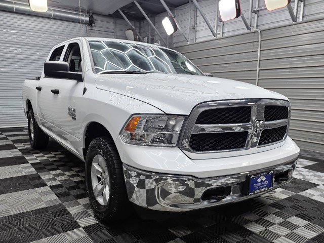 Used 2022 RAM 1500 Classic SLT w/ Electronics Group AWD/4WD image 5