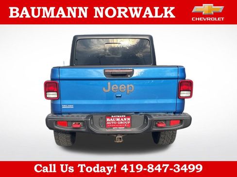 Used 2023 Jeep Gladiator Rubicon w/ Cold Weather Group AWD/4WD image 10