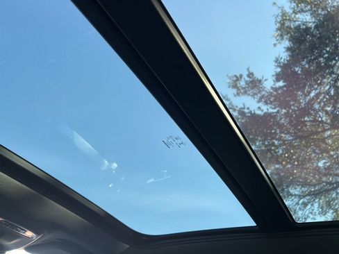 Used 2019 Volvo S60 T6 R-Design image 21