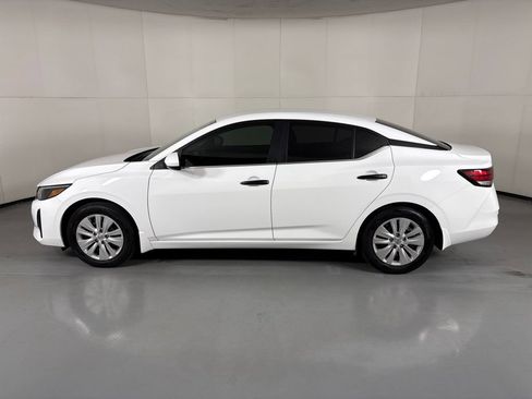 Certified 2025 Nissan Sentra S FWD image 5