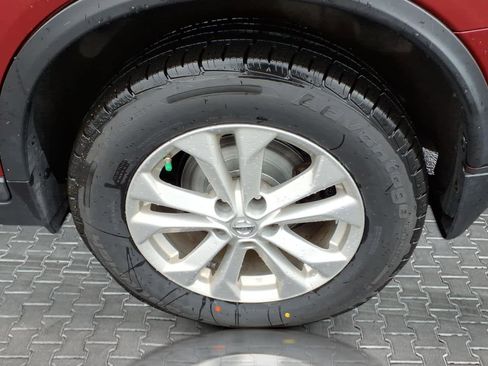 Used 2014 Nissan Rogue SV w/ SV Premium Package image 12