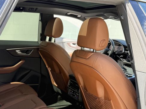 Used 2019 Audi Q8 Premium Plus AWD/4WD image 28