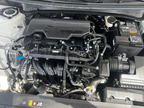 Used 2025 Kia K4 LXS image 32