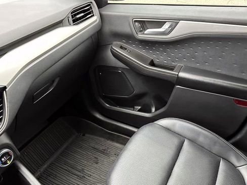 Used 2020 Ford Escape SEL image 30