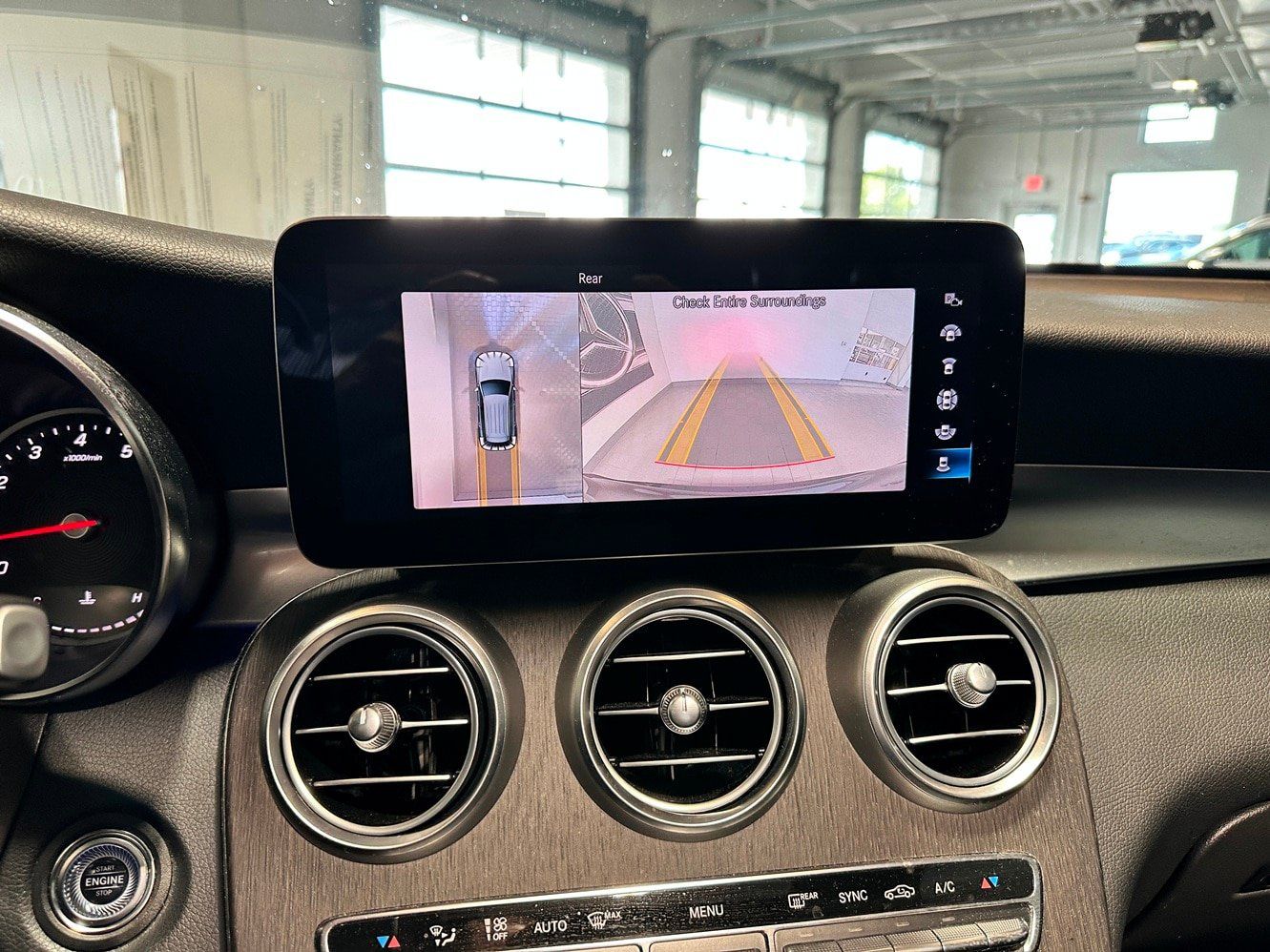 Used 2022 Mercedes-Benz GLC 300 4MATIC image 10
