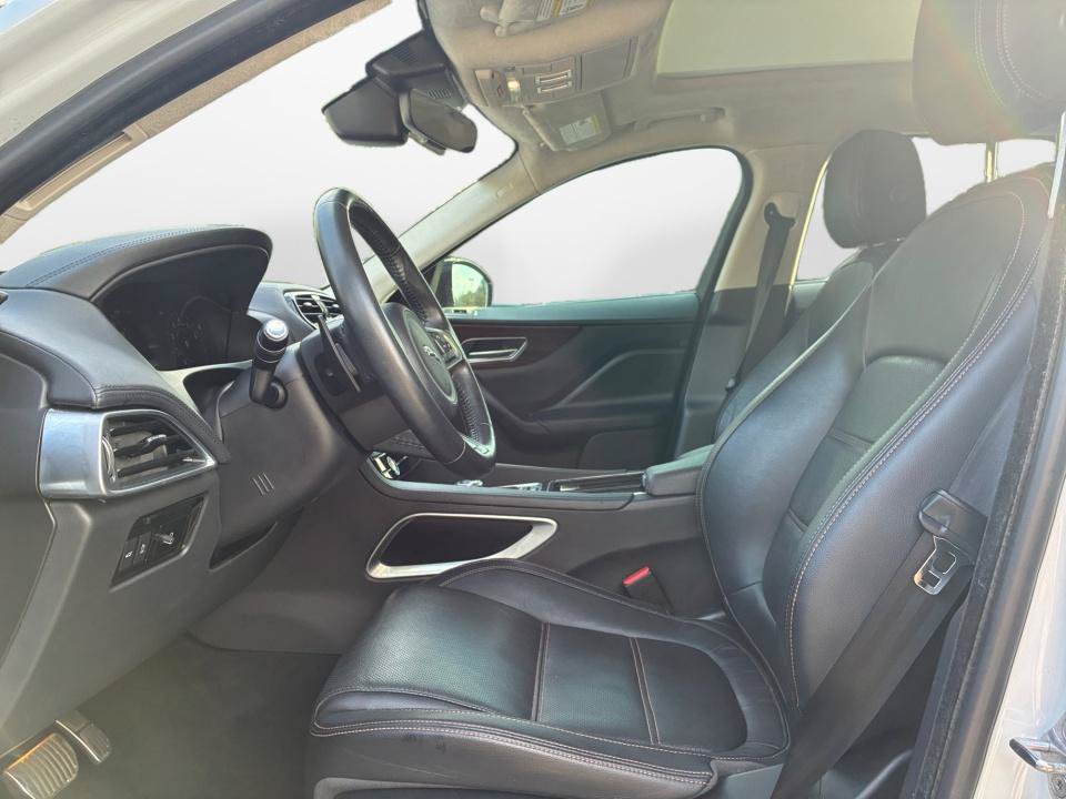 Used 2019 Jaguar F-PACE Prestige AWD/4WD image 9