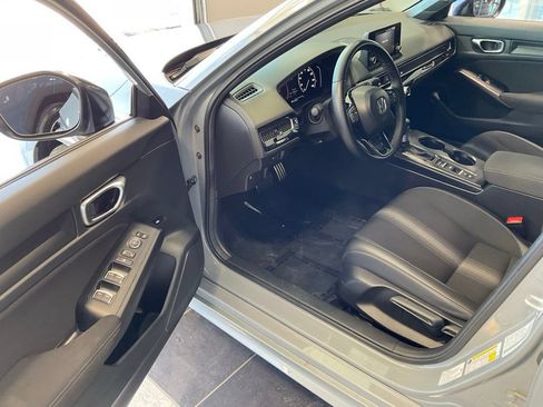 Used 2025 Honda Civic Sport image 9