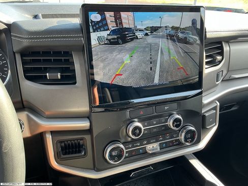Used 2022 Ford Expedition XLT RWD image 12