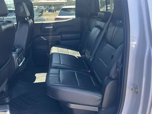 Used 2019 Chevrolet Silverado 1500 High Country w/ Technology Package AWD/4WD image 12