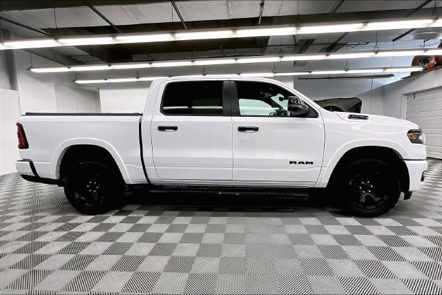 Used 2025 RAM 1500 Big Horn AWD/4WD image 16