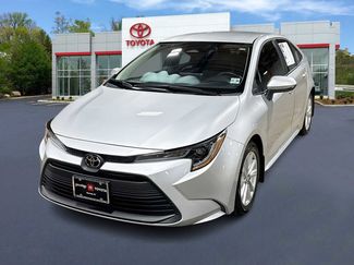 Used 2026 Toyota Corolla LE w/ LE Premium Package FWD video 1