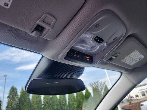 New 2027 Chevrolet Bolt LT w/ Comfort Package FWD image 35