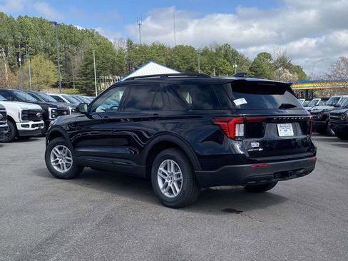 New 2026 Ford Explorer Active RWD image 5