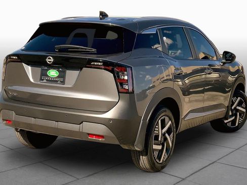 Used 2026 Nissan Kicks SV w/ Charging Package FWD image 11
