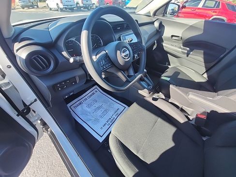 Used 2025 Nissan Kicks Play S image 14
