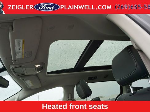 Used 2023 Chrysler Pacifica Limited FWD image 19