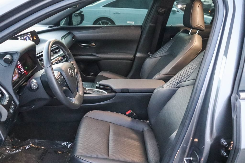 Used 2020 Lexus UX 250h w/ Premium Package AWD/4WD image 21