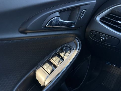 Used 2024 Chevrolet Malibu LT image 12