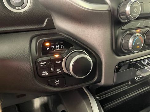 Used 2022 RAM 1500 Big Horn AWD/4WD image 9