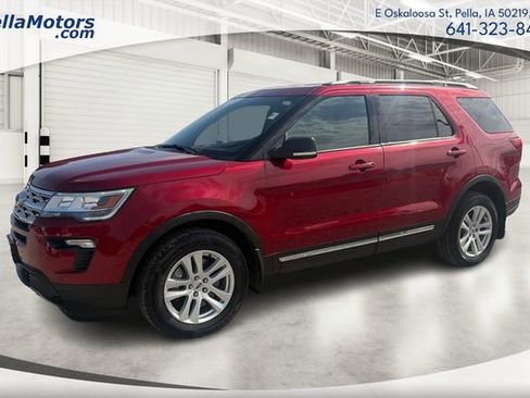Used 2019 Ford Explorer XLT w/ Equipment Group 202A AWD/4WD image 8