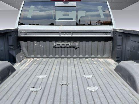 Used 2024 GMC Sierra 2500 AT4 w/ AT4 Premium Plus Package AWD/4WD image 29