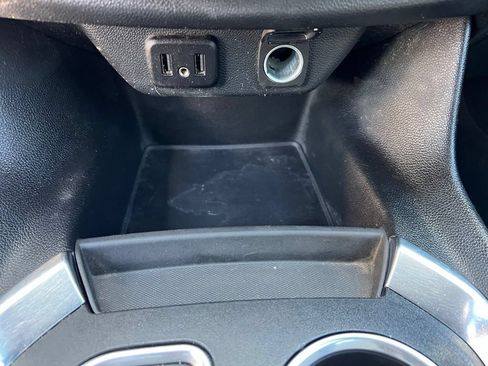Used 2022 Chevrolet Traverse LS AWD/4WD image 33