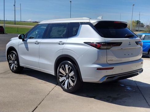 New 2026 Mitsubishi Outlander SEL AWD/4WD image 19