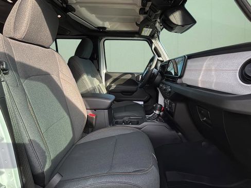 New 2026 Jeep Gladiator Sport image 38