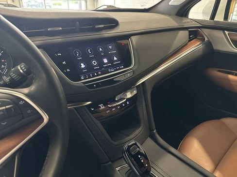 Certified 2024 Cadillac XT5 Premium Luxury w/ Technology Package AWD/4WD image 19
