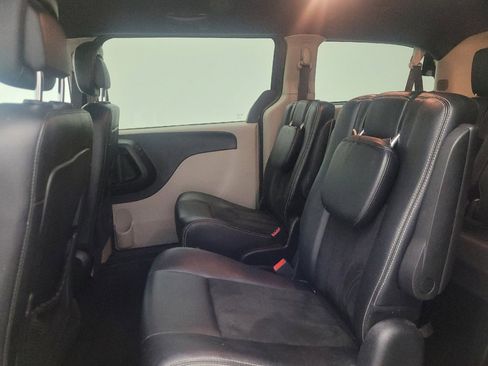 Used 2020 Dodge Grand Caravan SXT image 18