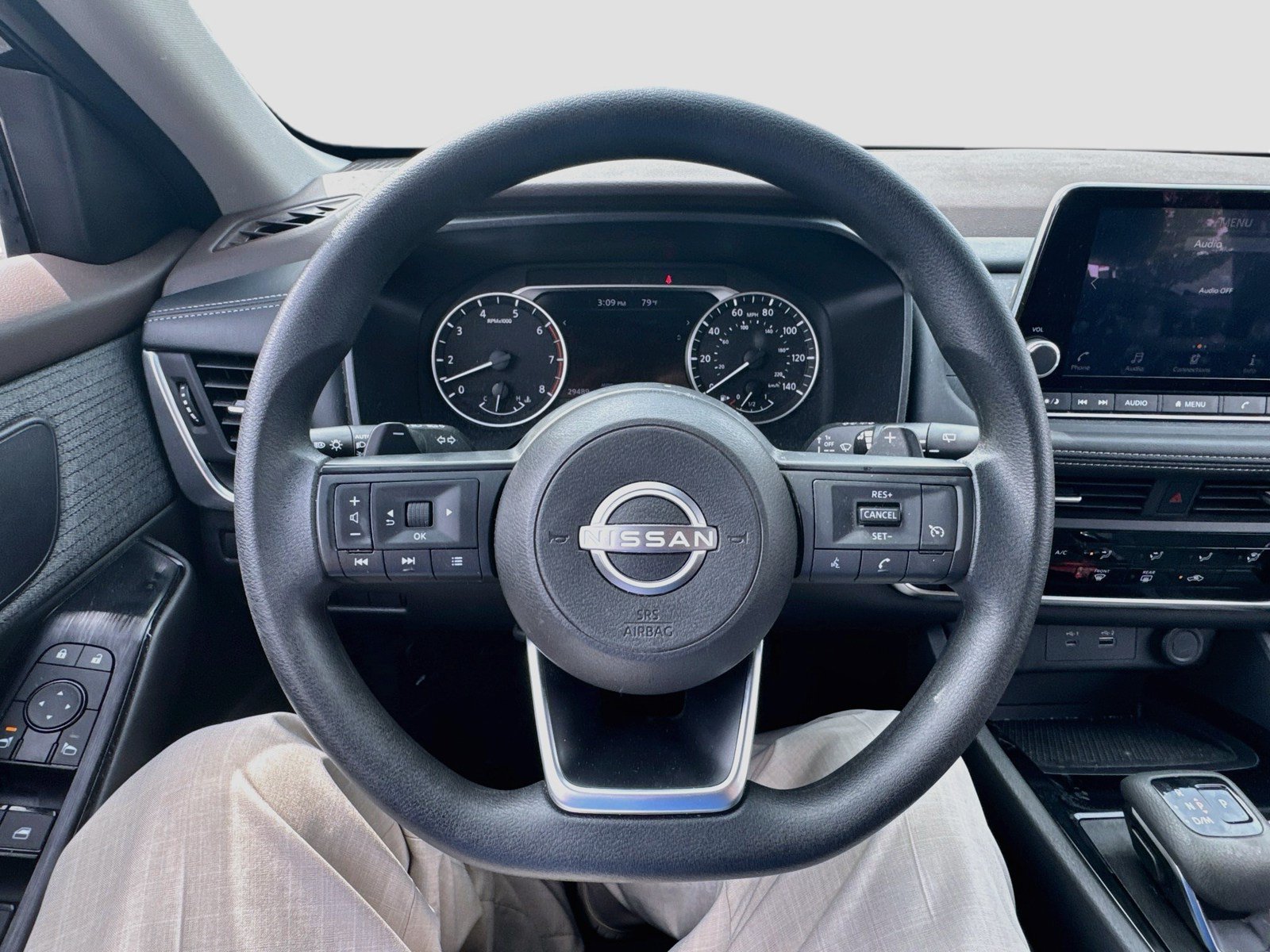 Used 2023 Nissan Rogue S AWD/4WD image 11