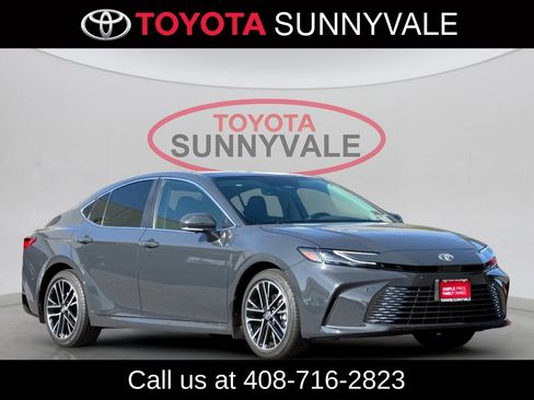 Used 2026 Toyota Camry XLE w/ Premium Plus Package FWD image 10