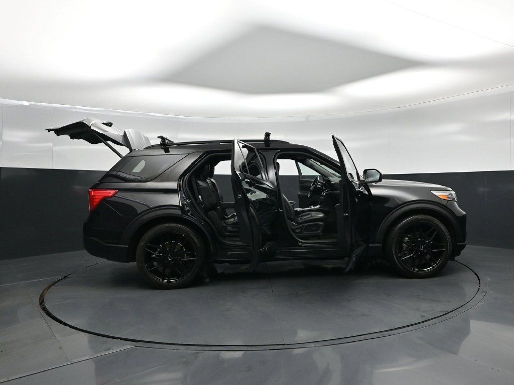 Used 2020 Ford Explorer XLT RWD image 4