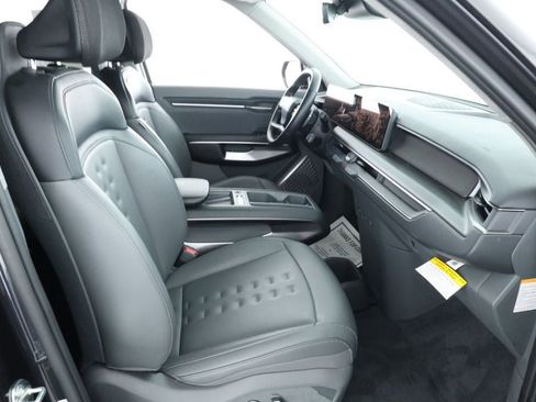 Used 2025 Kia EV9 Wind image 22