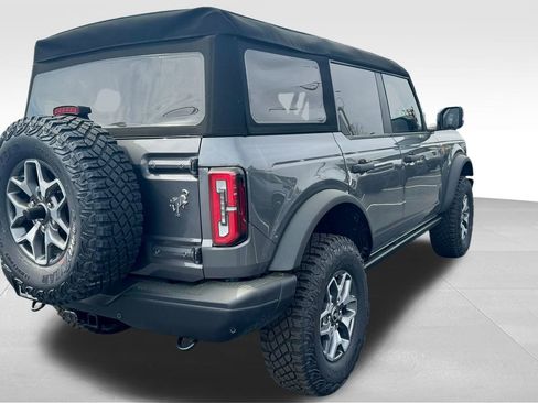 New 2025 Ford Bronco Badlands image 10