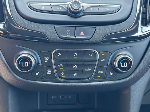 Used 2023 Chevrolet Equinox RS w/ LPO, Floor Liner Package FWD image 11