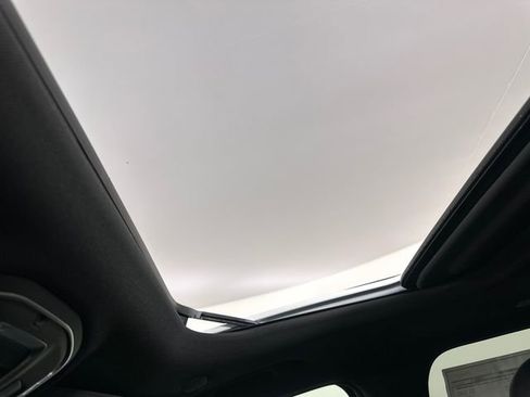 New 2025 Jeep Grand Cherokee Altitude image 34