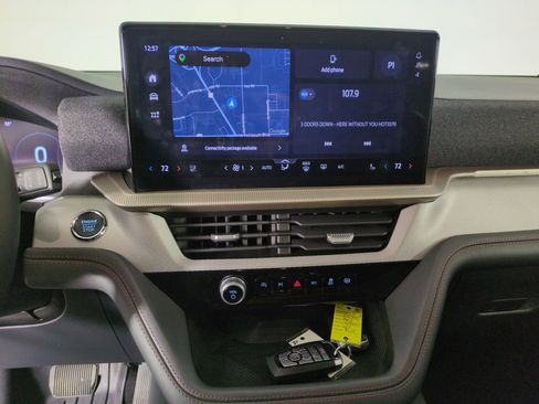 Used 2025 Ford Explorer Active w/ Active Comfort Package image 21