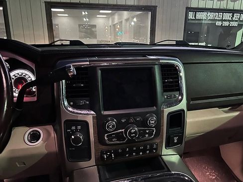 Used 2018 RAM 2500 Laramie w/ Off Road Package AWD/4WD image 6