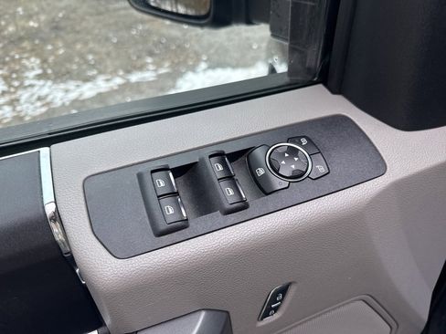 Used 2017 Ford F250 XLT w/ XLT Value Package image 13