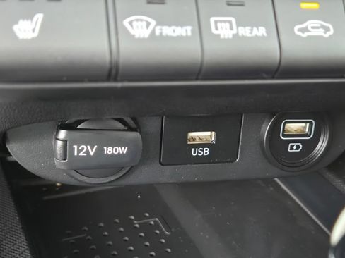 Used 2023 Hyundai Elantra Limited FWD image 24