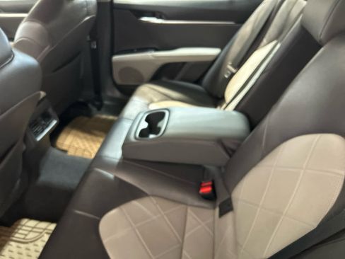 Used 2018 Toyota Camry XLE w/ Audio Package image 5