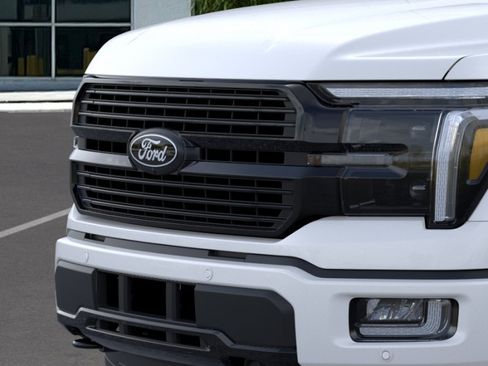 Used 2025 Ford F150 Platinum w/ FX4 Off-Road Package AWD/4WD image 17