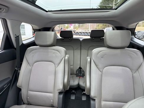 Used 2018 Hyundai Santa Fe Limited image 23