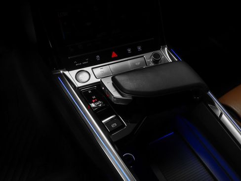 Used 2019 Audi e-tron Prestige AWD/4WD image 41