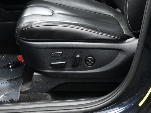 Used 2022 Hyundai Palisade Calligraphy image 11