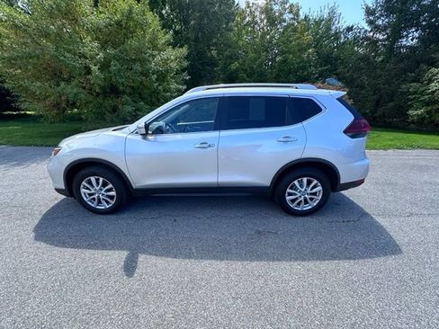 Used 2020 Nissan Rogue SV AWD/4WD image 6